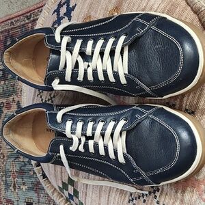 Navy blue Cole haan leather sneakers
